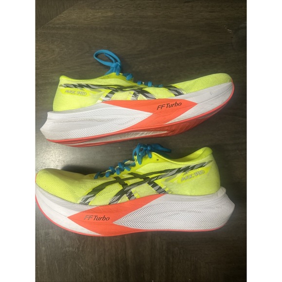 Athletic_Shoes